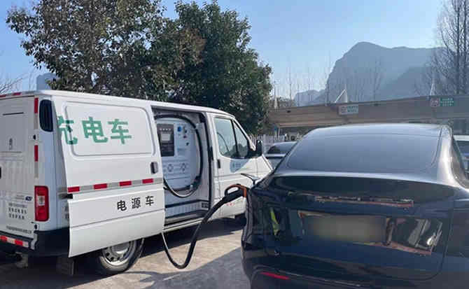 略阳汽车搭电